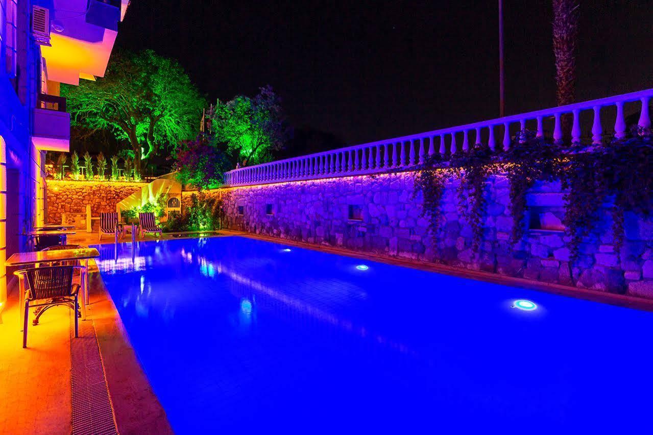Kabasakal Hotel Çeşme 外观 照片