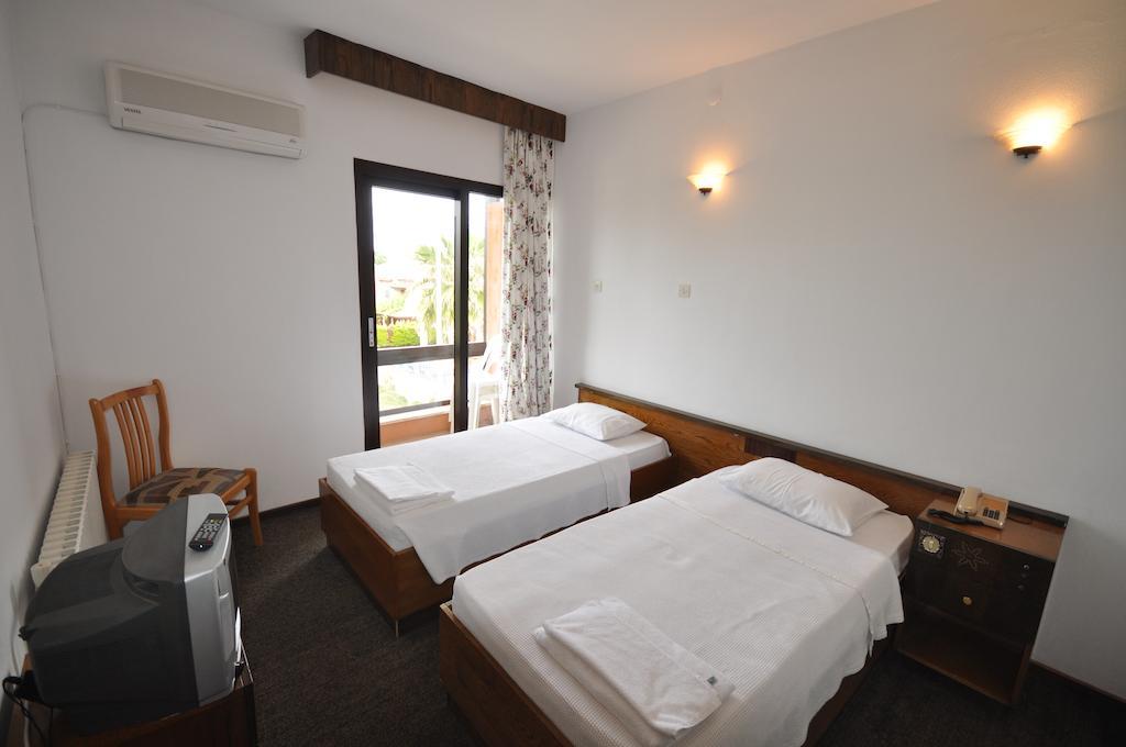 Kabasakal Hotel Çeşme 外观 照片